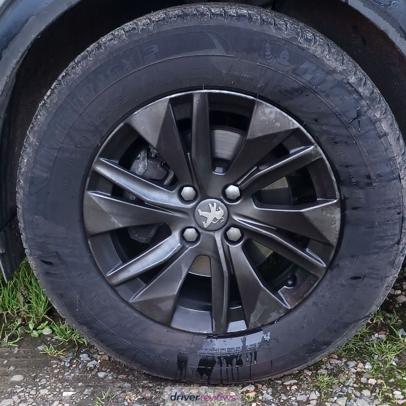 Image #8; Michelin Primacy 3, 215/65 R16 H; Peugeot 2008