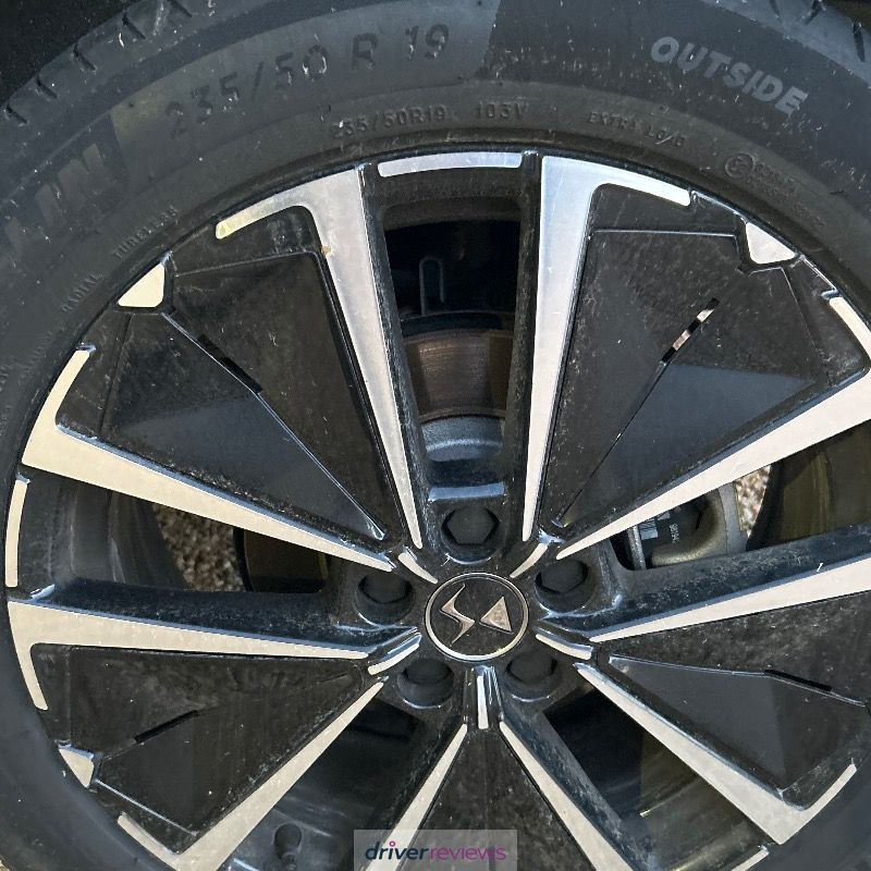 Image #10; Michelin Primacy 4, 235/50 R19 V; DS DS 7