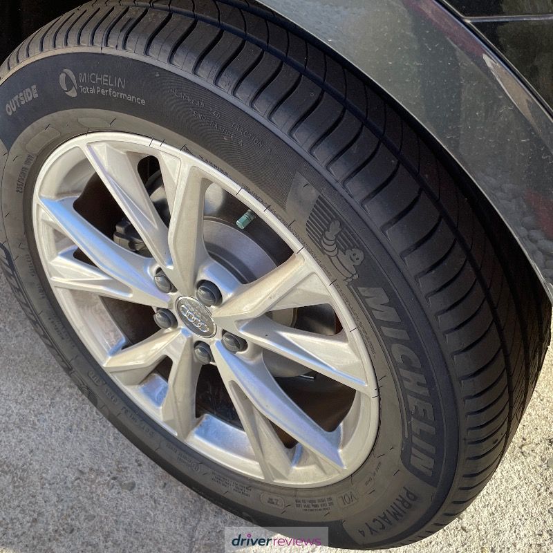 4 Pneus Michelin/Primacy - Audi Q2, 215/50 R18, Gris Foncé, Occasion En Bon état