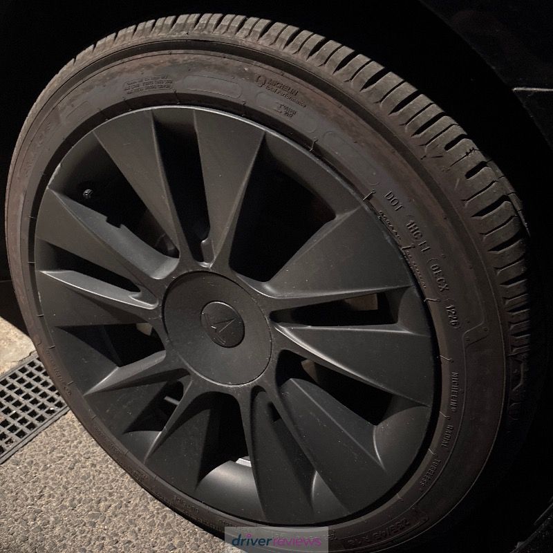 Image #10; Michelin Primacy 5, 235/45 R18 Y; Tesla Model 3
