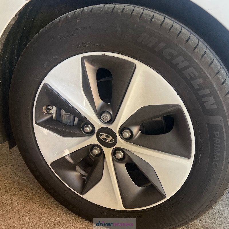 Image #5; Michelin Primacy 5 Energy, 205/55 R16 V; Hyundai Ioniq Electric