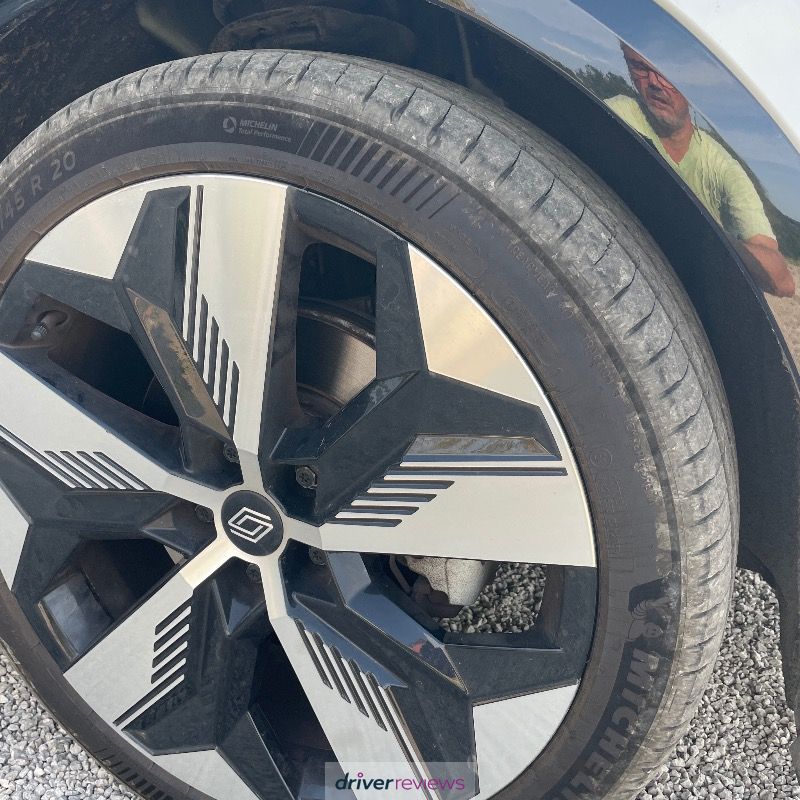 Image #8; Michelin Primacy 5 Energy, 215/45 R20 T; Renault Megane E-Tech