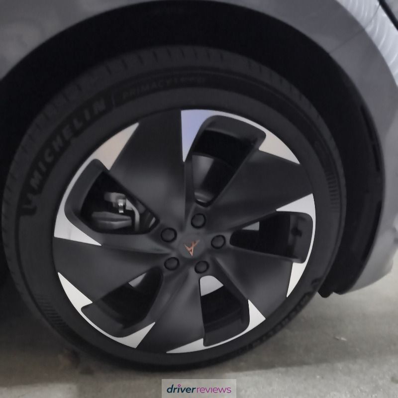 Image #5; Michelin Primacy 5 Energy, 215/50 R19 V; Cupra Born