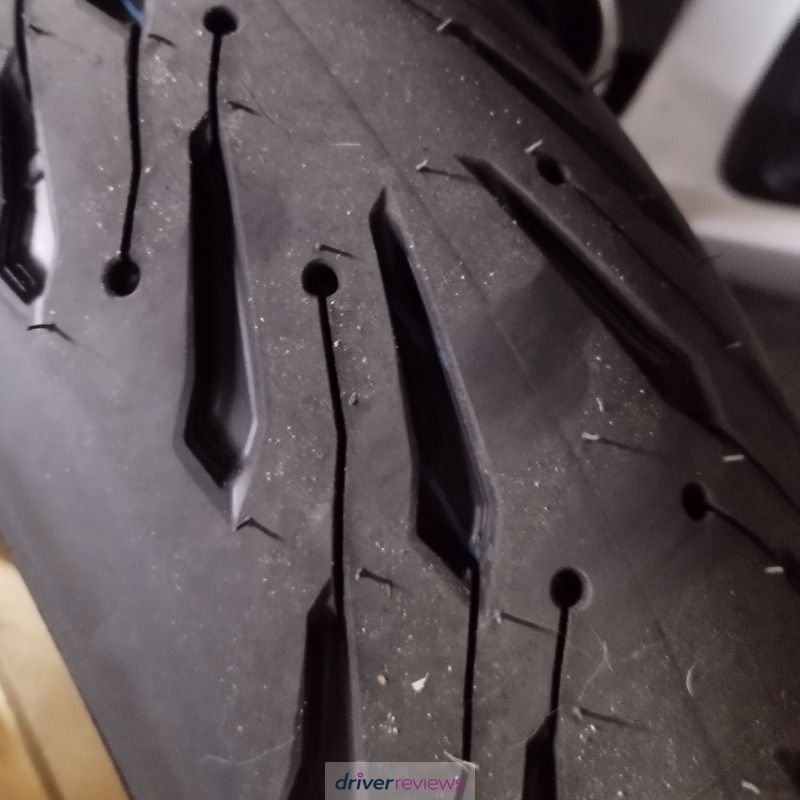 Image #4; Michelin ROAD 5, 180/55 R17 W;