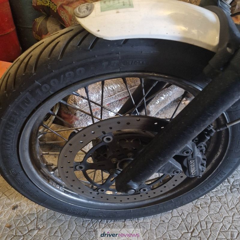 Image #2; Michelin ROAD CLASSIC, 100/90 R18 H;  