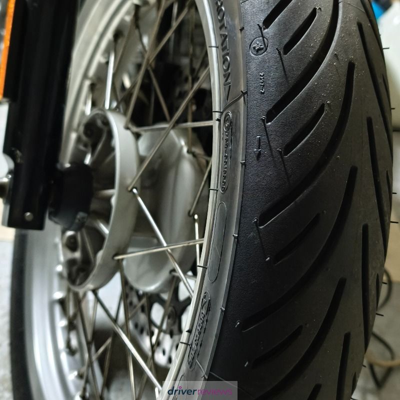 Image #1; Michelin ROAD CLASSIC, 100/90 R18 H; Royal Enfield Interceptor