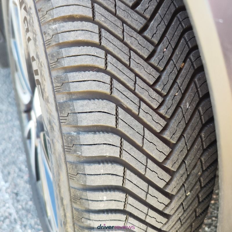 Image #2; Nexen N'Blue 4Season 2, 225/55 R19 W; Nissan Unknown
