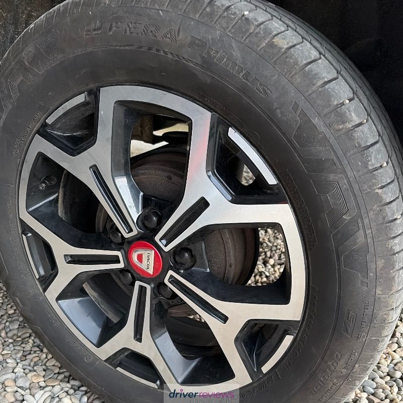 Image #2; Nexen N'FERA Primus, 215/60 R17 H; Dacia Duster