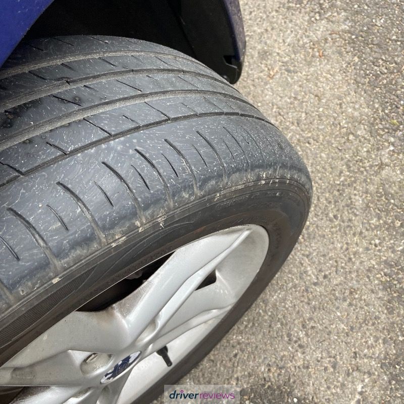 Pneu été Nexen N'Fera SU1 XL – 215/55R17 98W – Économique, Bonne Adhérence – Label EU C/B - 4
