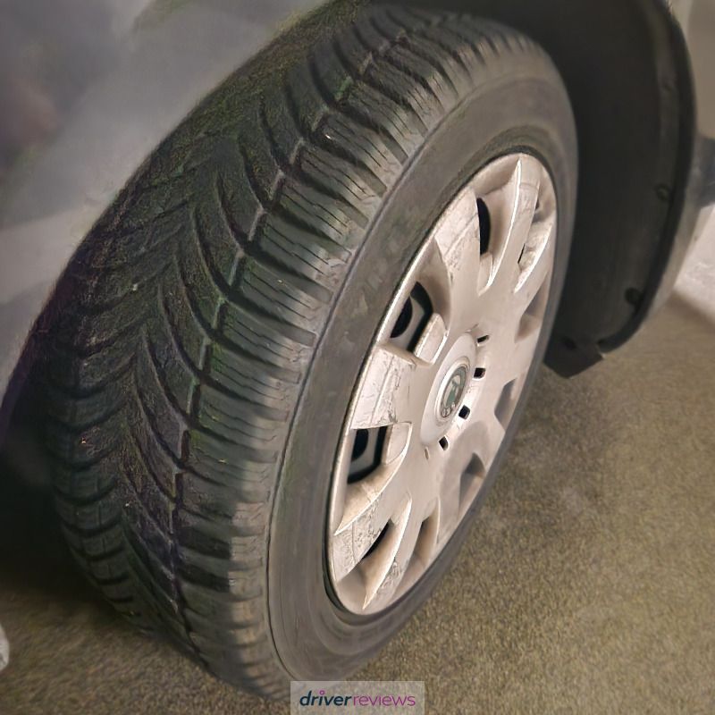 Image #2; Nokian SEASONPROOF 1, 205/55 R16 V; Skoda Superb