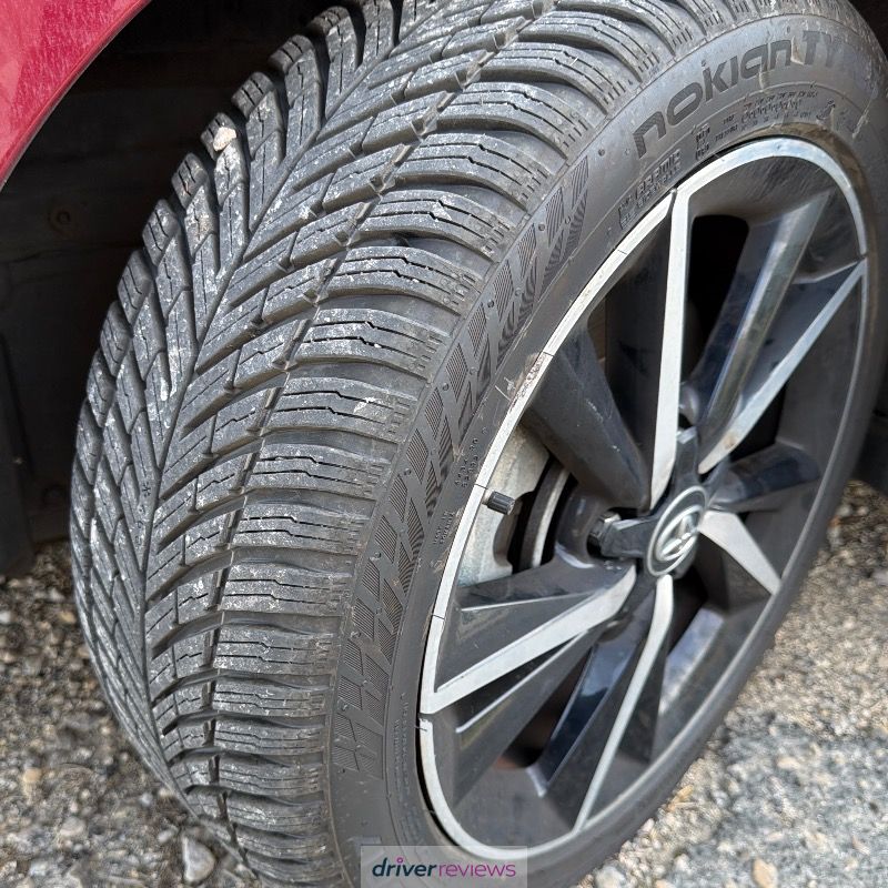Image #1; Nokian SEASONPROOF 2, 225/45 R17 W; Toyota Auris