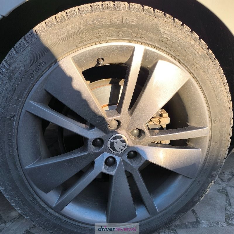 Image #4; Nokian WR Snowproof P, 235/45 R18 V; Skoda Superb