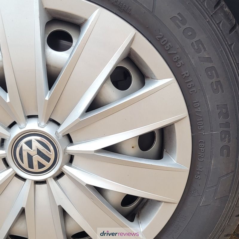 Image #2; Pirelli Carrier All Season, 205/65 R16 T; Volkswagen Transporter