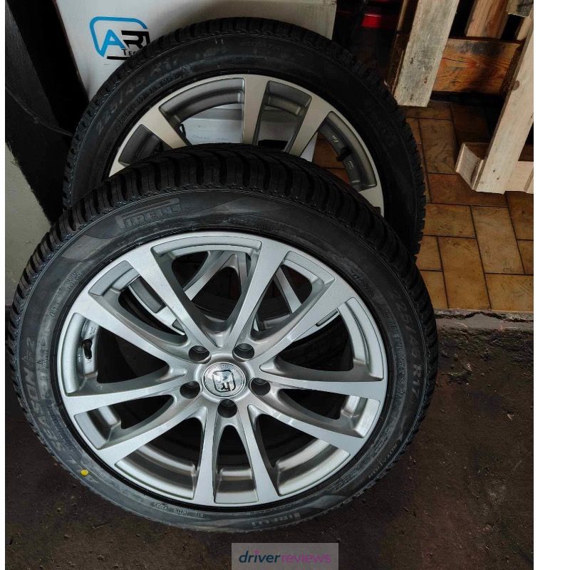 Image #1; Pirelli Cinturato All Season, 225/45 R17 Y; Mercedes-Benz B-Class