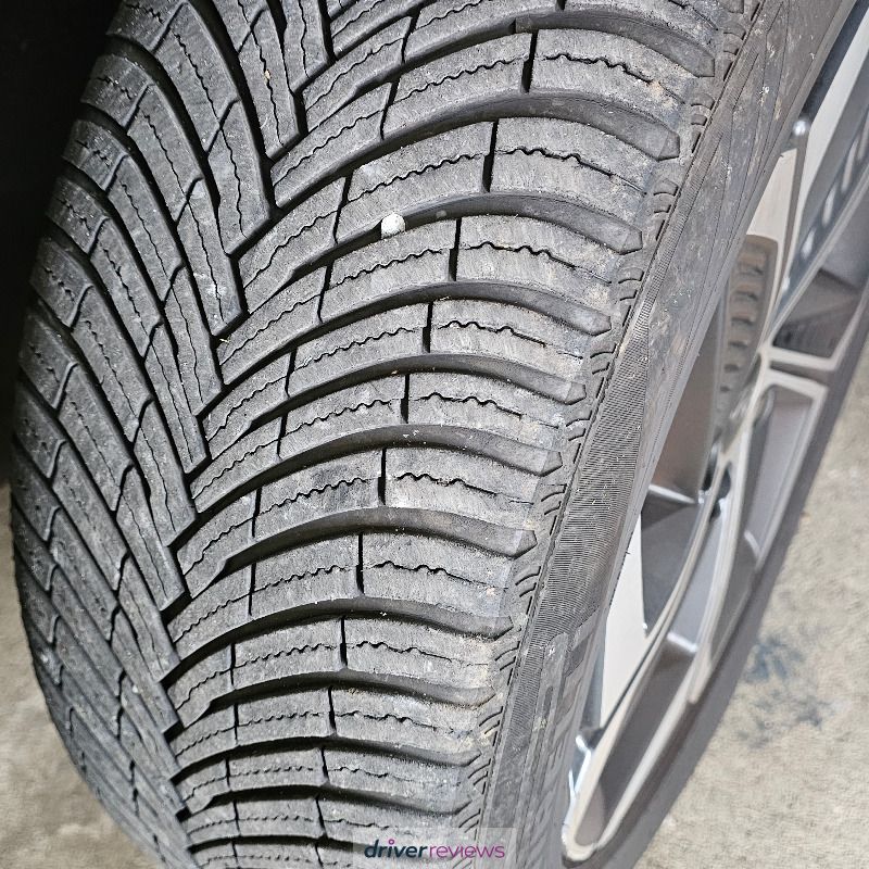 Image #9; Pirelli CINTURATO ALL SEASON SF3, 235/50 R19 W; Hyundai Tucson