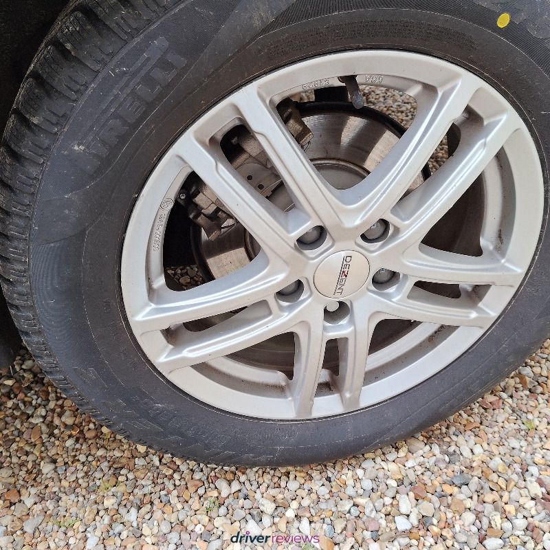 Image #1; Pirelli Cinturato Winter 2, 215/60 R16 H; Skoda Karoq