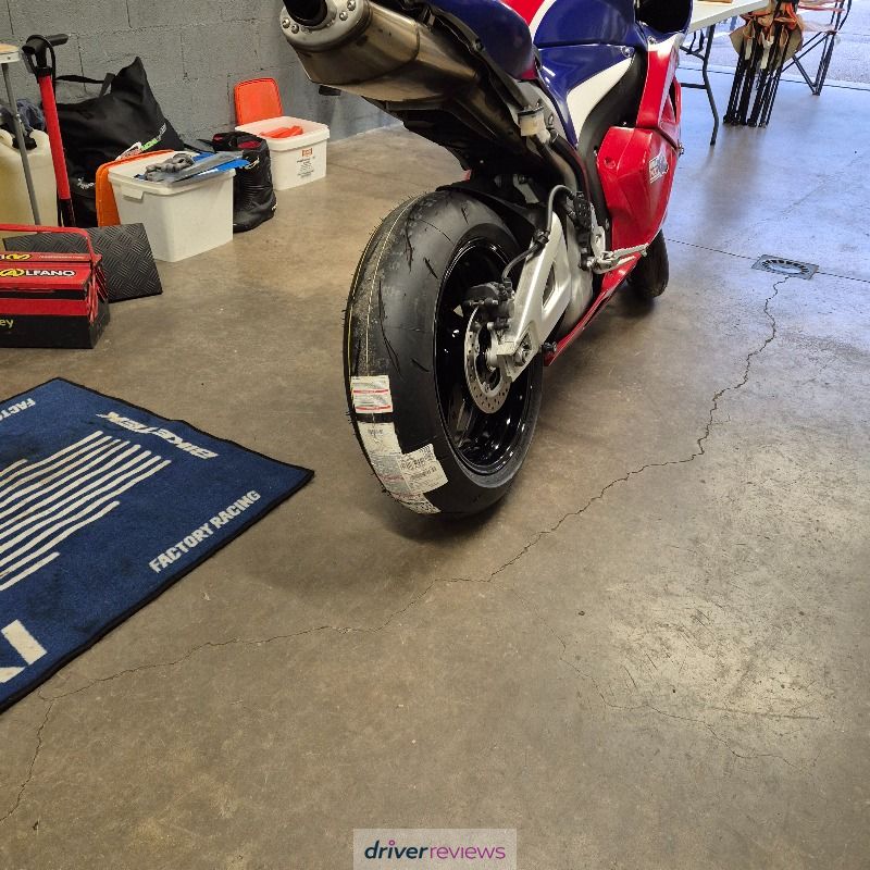 Image #2; Pirelli DIABLO SUPERCORSA V3 (SC), 190/55 R17 W;  