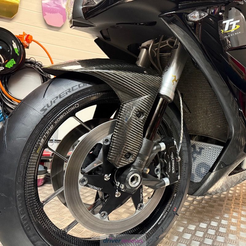 Image #1; Pirelli DIABLO SUPERCORSA V4 (SP), 190/55 R17 W;  