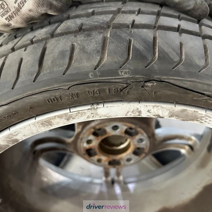 Image #3; Pirelli P Zero, 225/35 R19 Y; BMW Z4