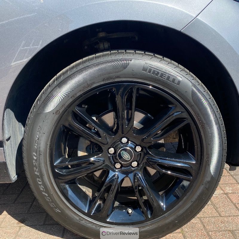 Pirelli P Zero 255/30 R20 at Blackcircles.com