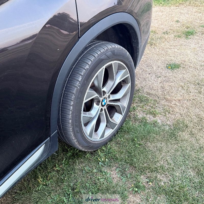 PIRELLI PZero All Season Plus 3 235/40 R18 95Y tires | Blackcircles.ca