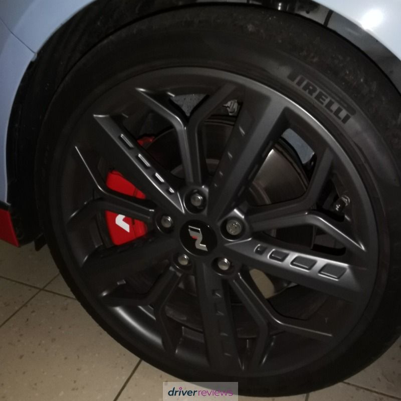 Image #10; Pirelli P Zero (PZ4), 215/40 R18 Y; Hyundai i20N