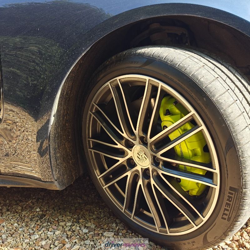 Image #2; Pirelli P Zero (PZ4), 275/35 R21 Y; Porsche Panamera