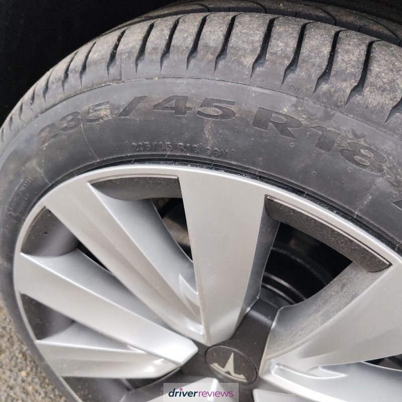 Image #1; Pirelli Powergy 2, 235/45 R18 Y; Tesla Model 3