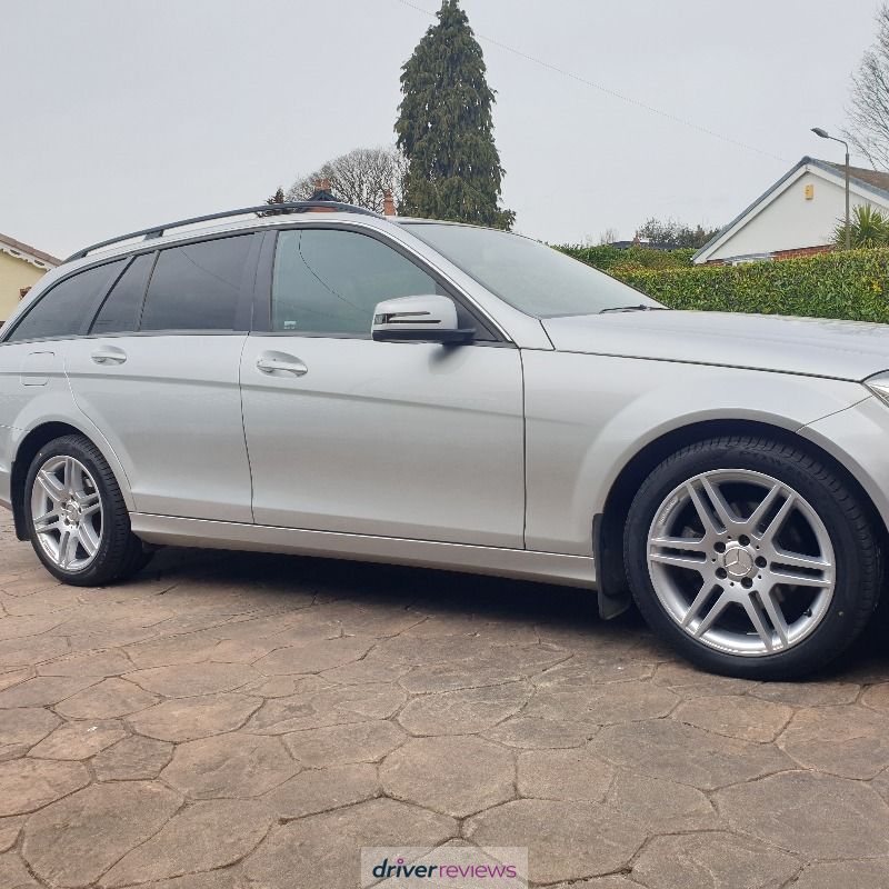 Image #3; Pirelli Powergy, 225/45 R17 Y; Mercedes-Benz C-Class