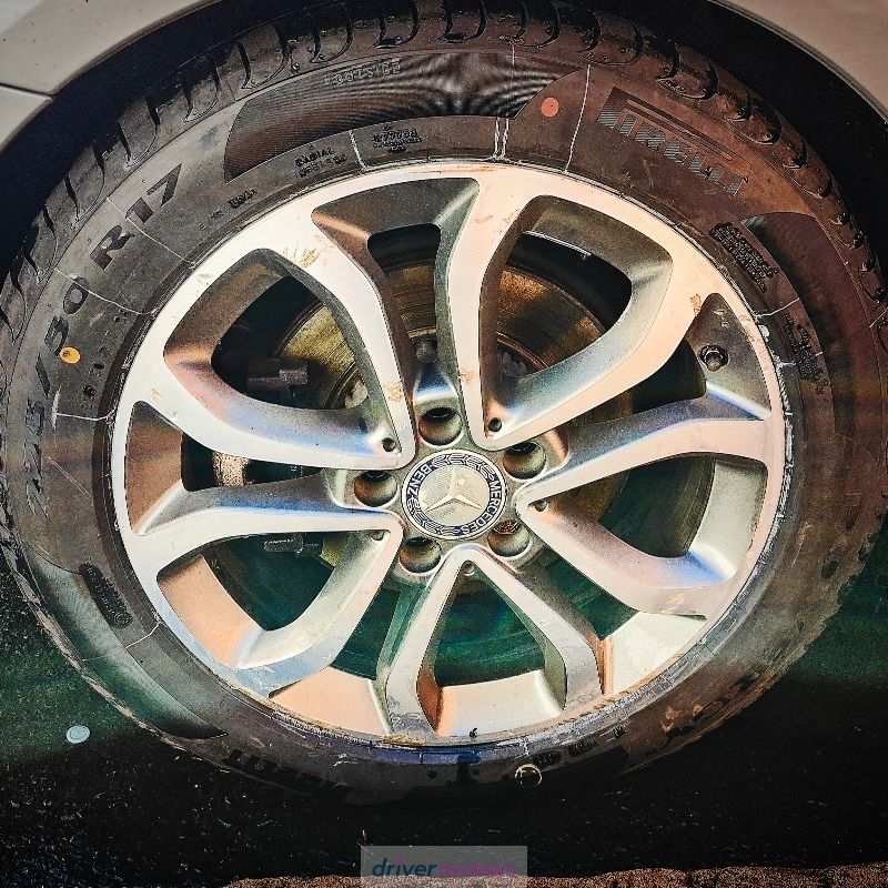 Image #1; Pirelli Powergy, 225/50 R17 Y; Mercedes-Benz C-Class