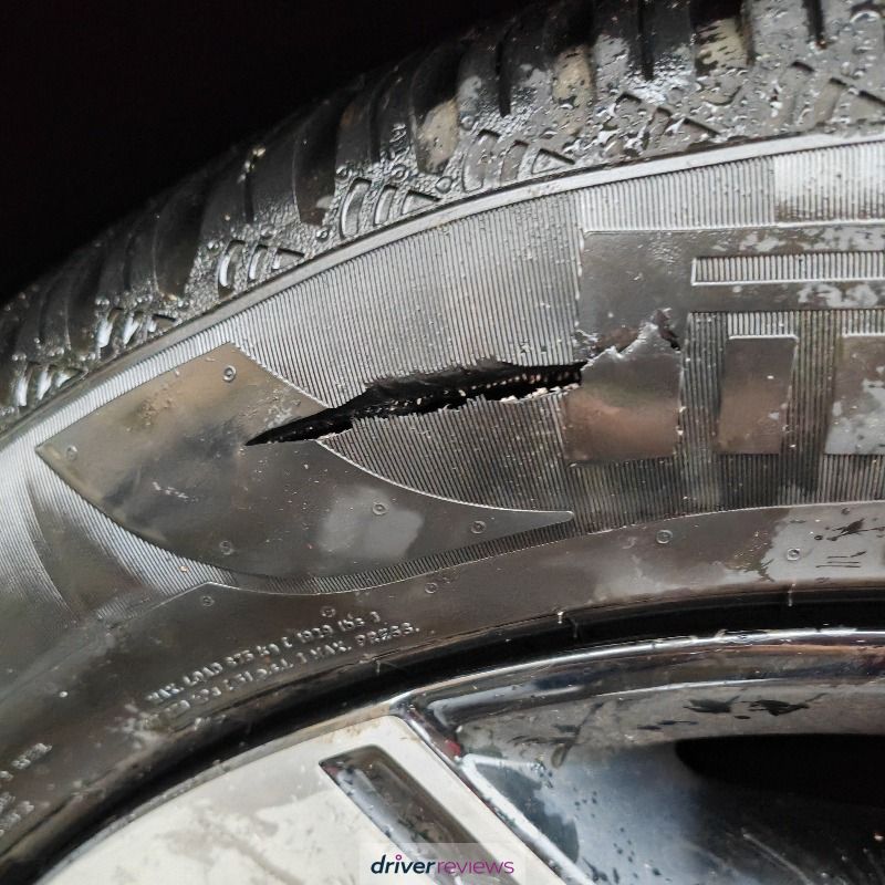 Image #2; Pirelli Scorpion All Season SF2, 235/55 R19 W; Kia Sportage
