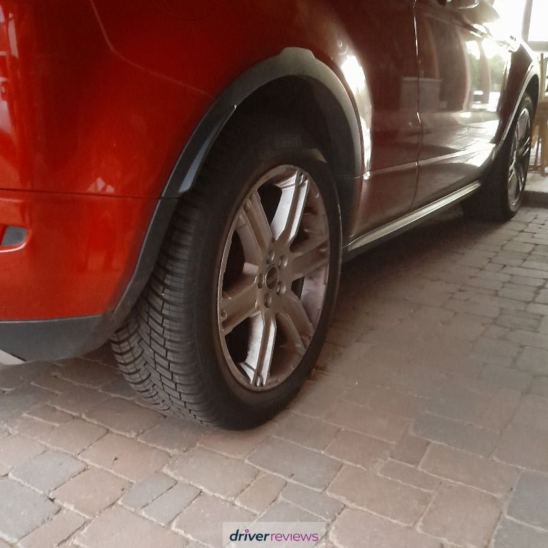 Image #4; Pirelli Scorpion All Season SF2, 235/55 R19 W; Land Rover Range Rover Evoque