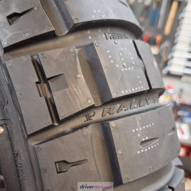 Pneu Pirelli SCORPION RALLY STR 160/60R15 67 H - ALLOPNEUS.COM