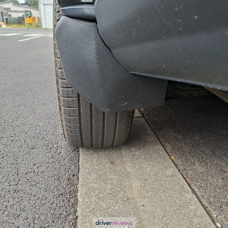 Image #2; Pirelli Scorpion Zero All Season NCS, 255/50 R20 W; Land Rover Discovery