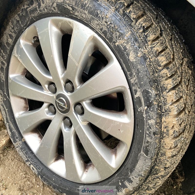 Image #3; Riken Snow, 225/50 R17 V; Vauxhall Zafira