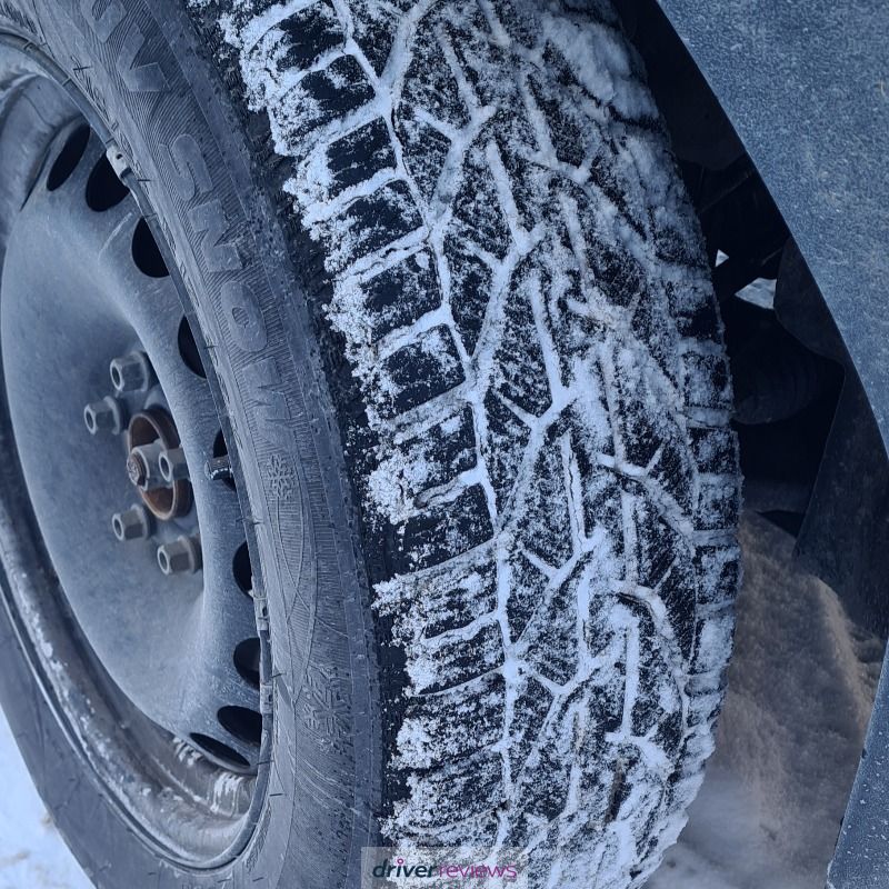 Image #1; Riken SUV Snow, 215/65 R17 V; Dacia Duster