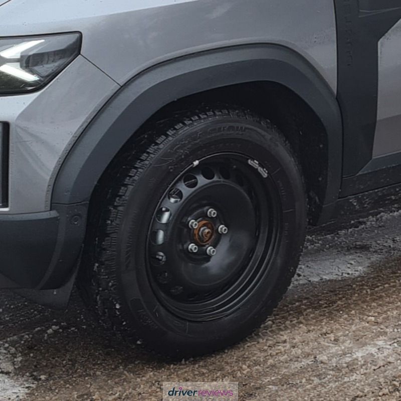 Image #2; Riken SUV Snow, 215/65 R17 V; Dacia Duster