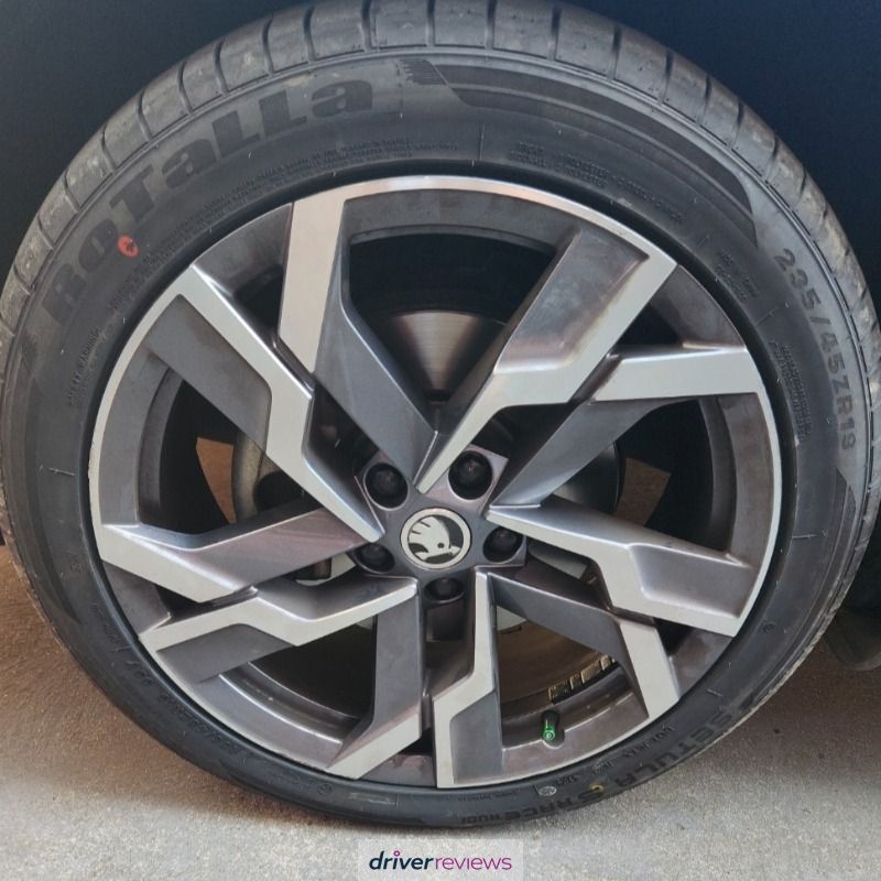 Pneus Toutes saisons 235/45 R17 Vredestein 97Y Y Quatrac Pro+ XL M+S
