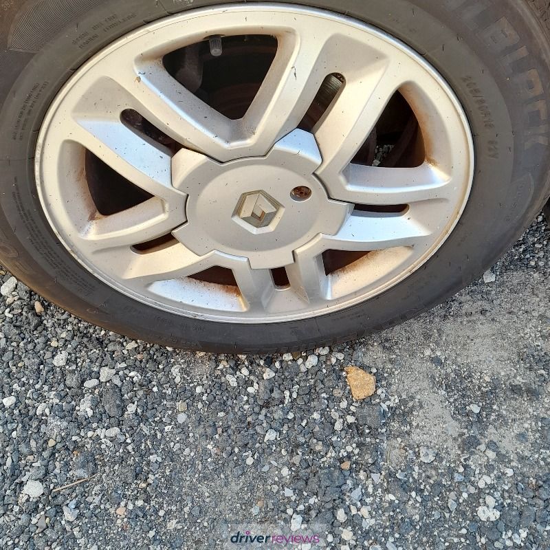 Image #3; Royal Black Royal Mile, 205/60 R16 V; Renault Scenic