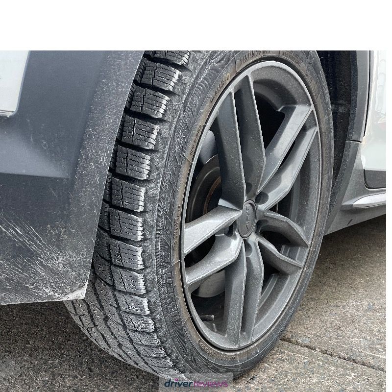 即日発送【新品】2025年製 TOYO OBSERVE Gsi-6 215/60R17 96H 17インチ スタッドレス 4本 Jeep/コンパス/レネゲード プジョー2008等 STX027 OBSERVE 2025年製 TOYO TIRES 215/60R17 96H GSi-6 オブザーブ