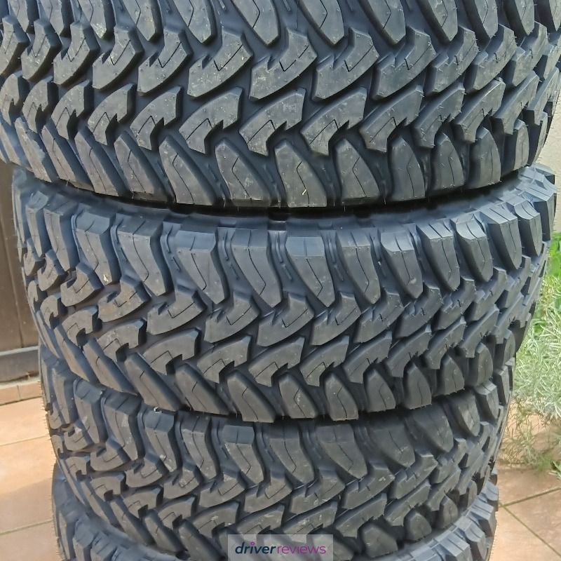 Image #1; Toyo OPEN COUNTRY M/T, 285/75 R16 P; MITSUBISHI FUSO Canter