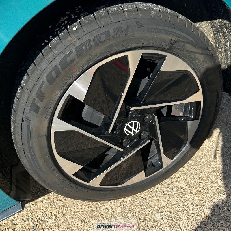 Image #1; Tracmax X Privilo TX-3, 215/55 R18 V; Volkswagen ID.3