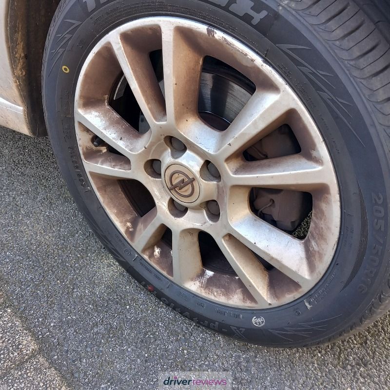 Image #1; Tracmax X-Privilo TX1, 205/50 R16 W; Vauxhall Meriva