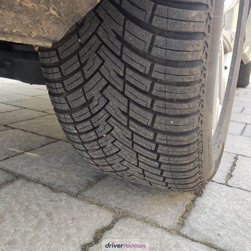 Image #2; Uniroyal AllSeasonExpert 2, 195/65 R15 H; Audi Q3