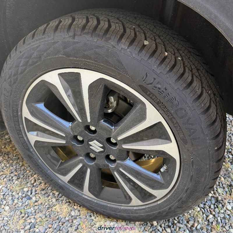 Image #4; Uniroyal AllSeasonExpert 2, 215/55 R17 W; Suzuki Vitara
