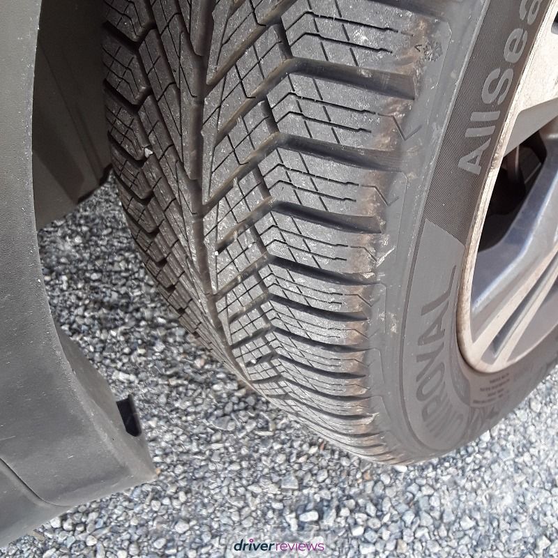 Image #1; Uniroyal AllSeasonExpert 3, 215/55 R18 V; Nissan Qashqai+2