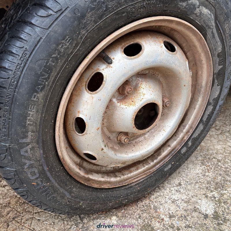 Image #2; Uniroyal RainExpert 3, 135/80 R13 T; Renault 4