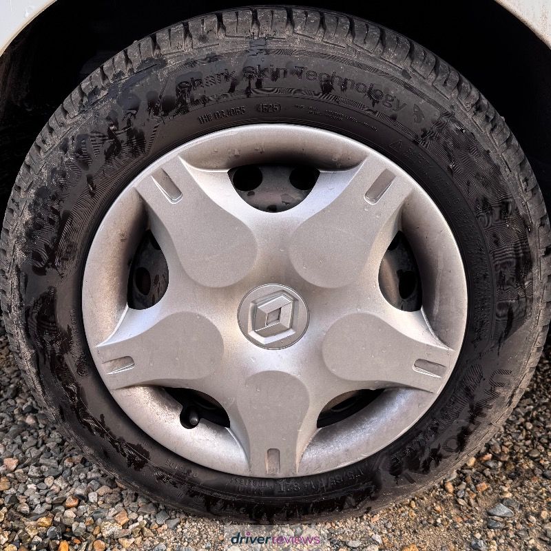 Image #2; Uniroyal RainExpert 5, 175/65 R14 T; Renault Twingo