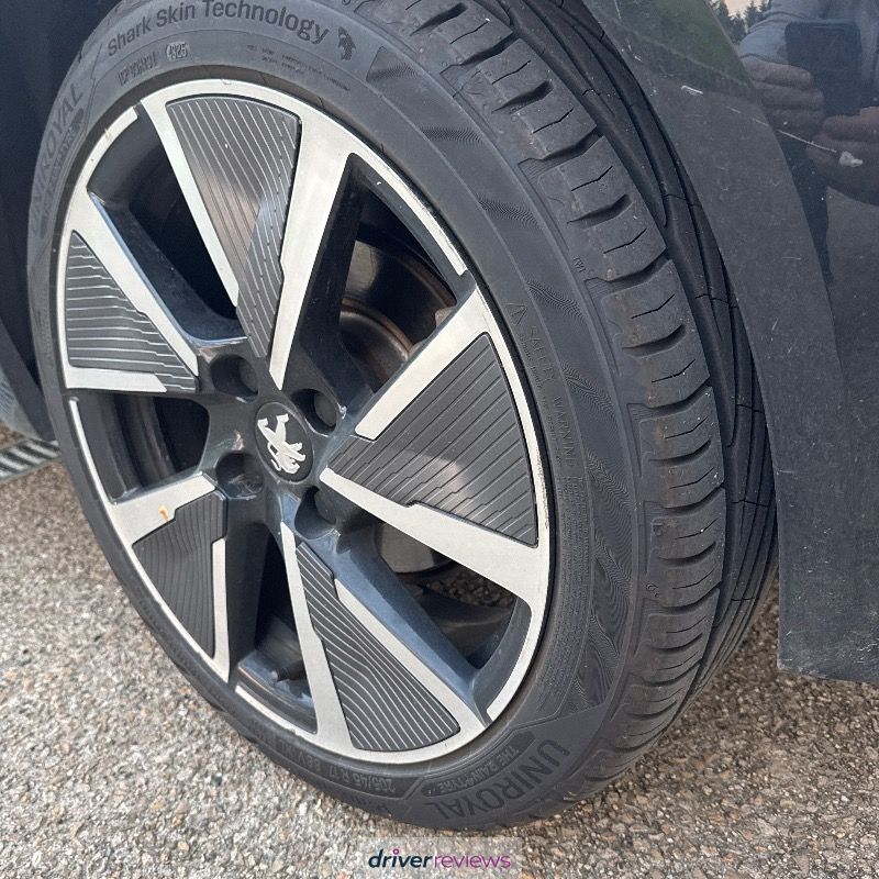 Image #2; Uniroyal RainSport 5, 205/45 R17 V; Peugeot 208