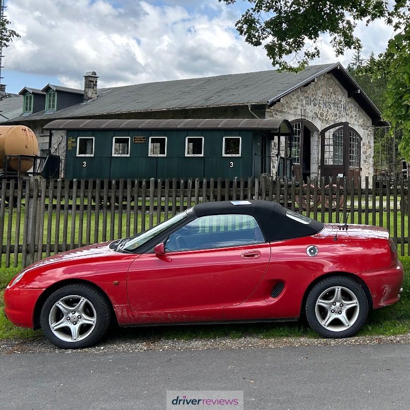 Bild #1; Uniroyal RainSport 5, 205/50 R15 V; MG MGF